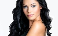 雪乳高耸激情难耐的美妇